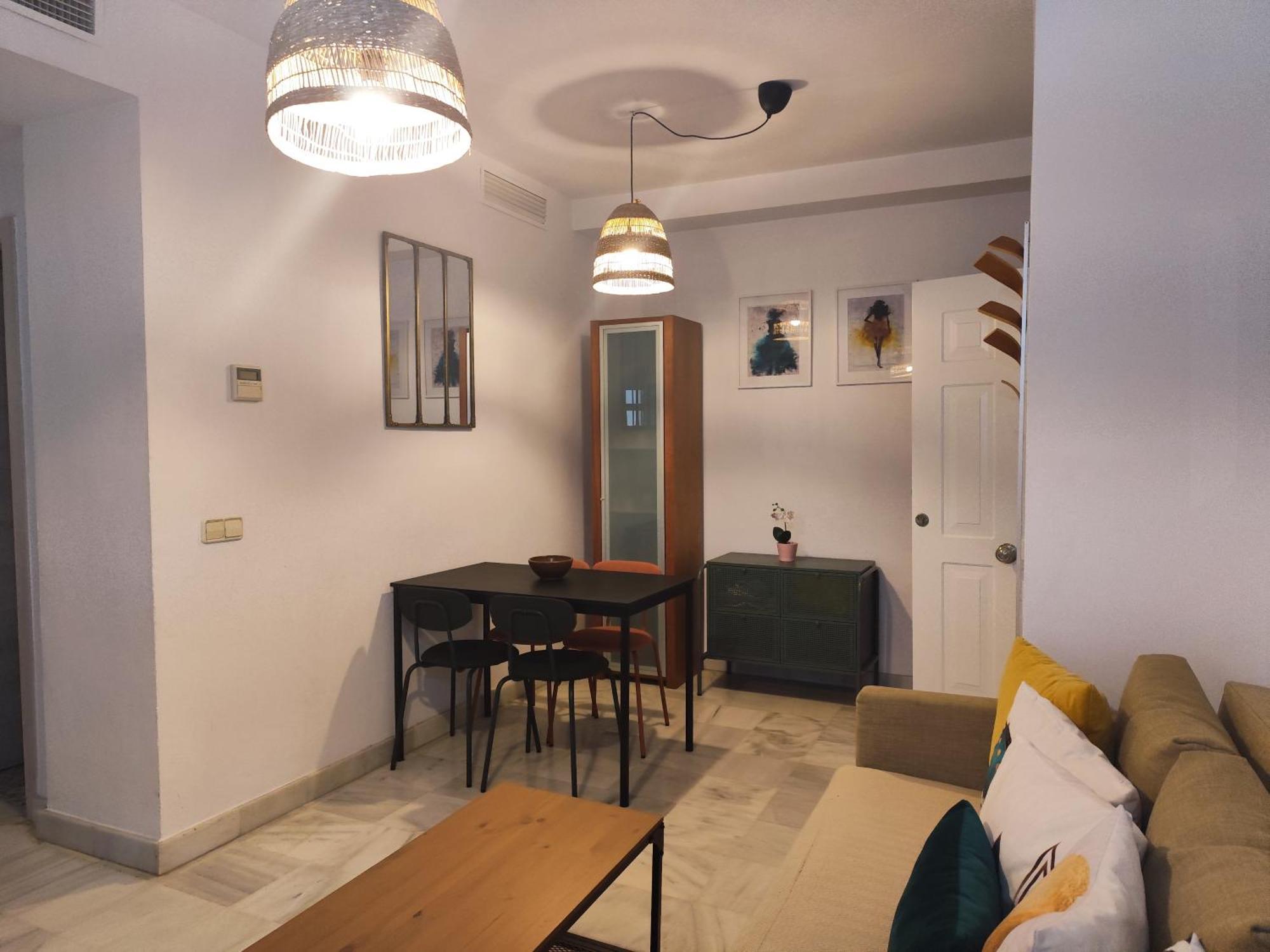סביליה Apartamento San Luis. Plaza De Parking Gratis!!! מראה חיצוני תמונה